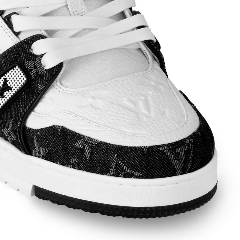 Louis Vuitton Trainer White Black White