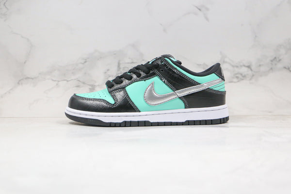 Nike SB Dunk Low Diamond Supply Co. Aqua Blue